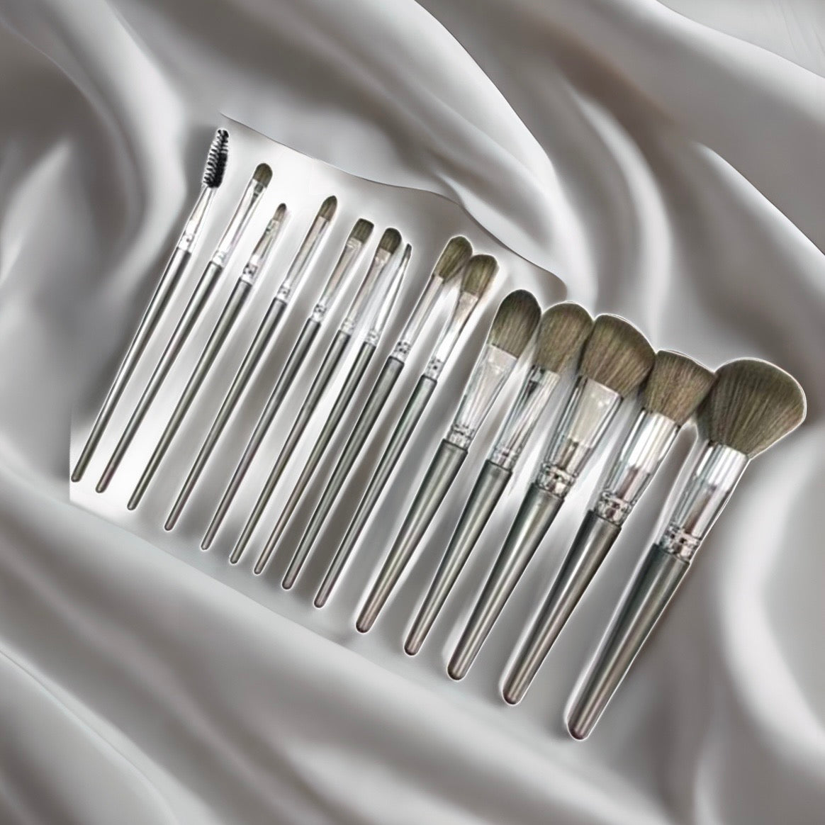 Set 14 pennelli make up ✨