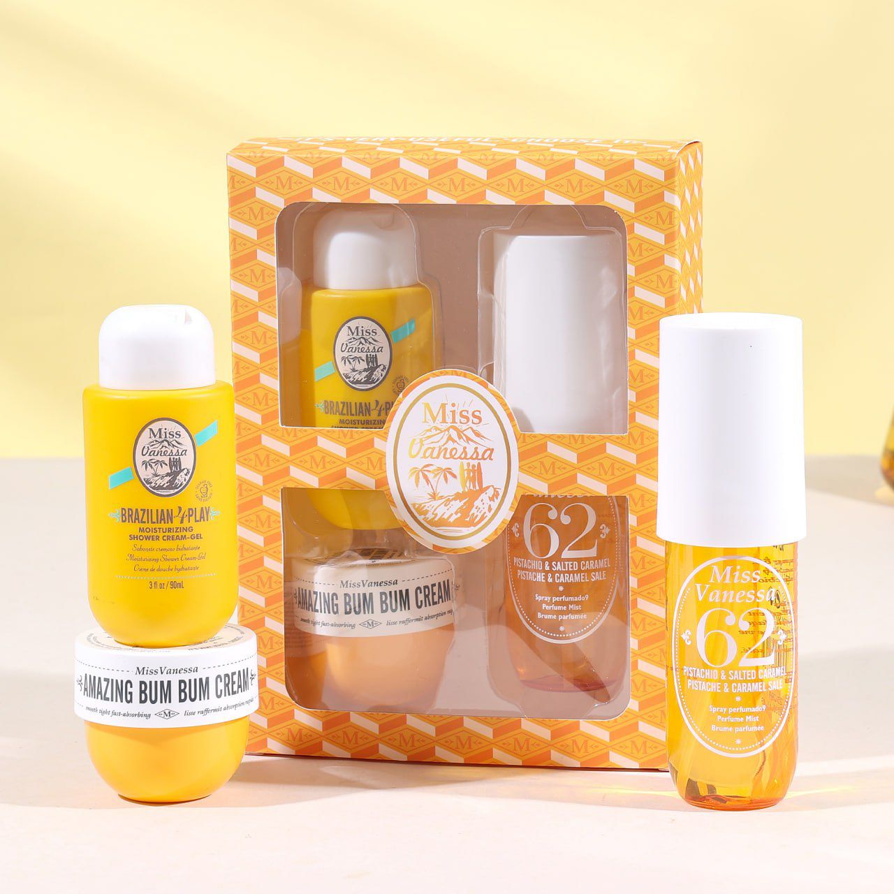 Kit bagno schiuma 90 ml, crema corpo 50 ml, acqua corpo 100 ml